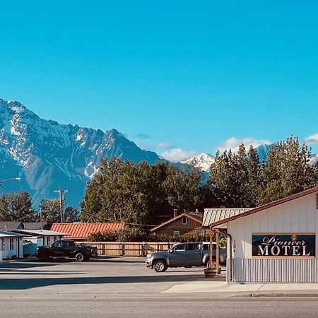 The Pioneer Motel Palmer Exterior photo