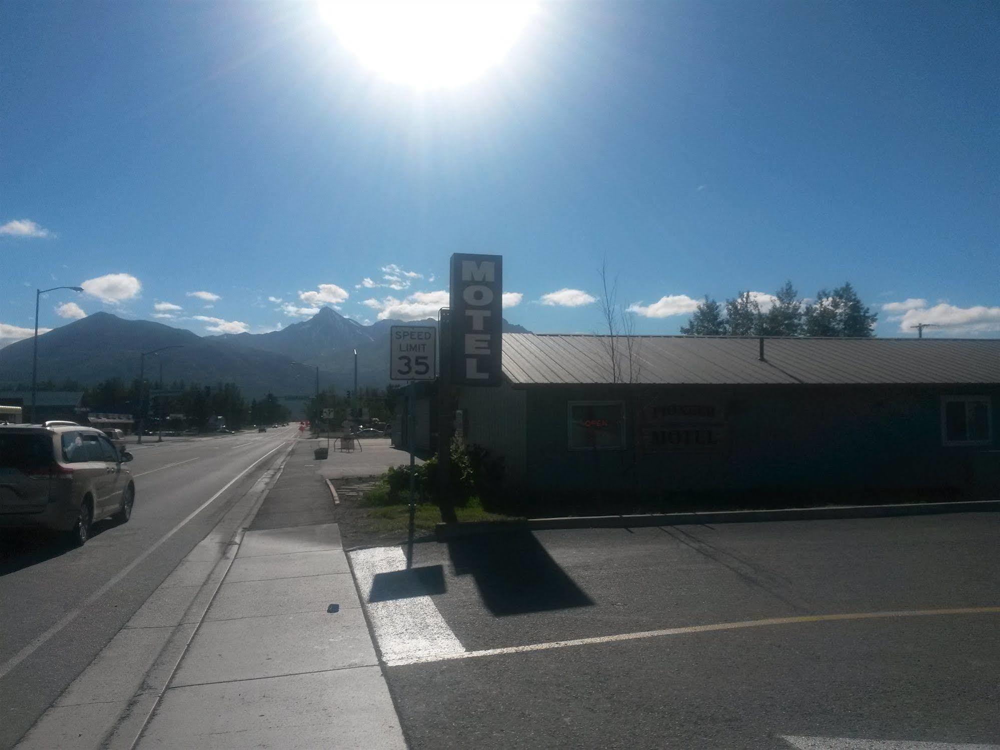 The Pioneer Motel Palmer Exterior photo